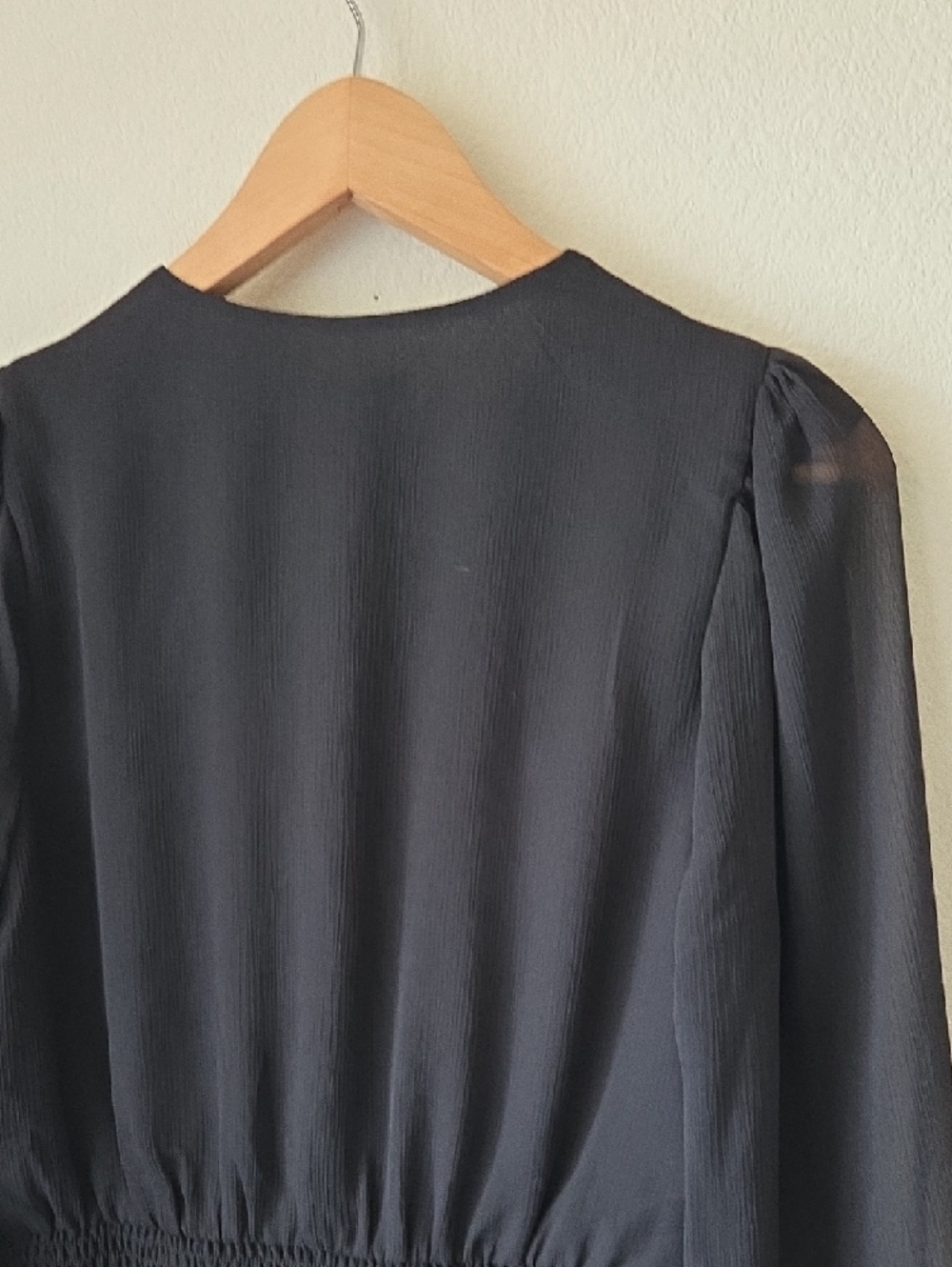 Express Black Wrap Blouse with Smocked Cuffs Sz M NEW - Picture 8 of 14